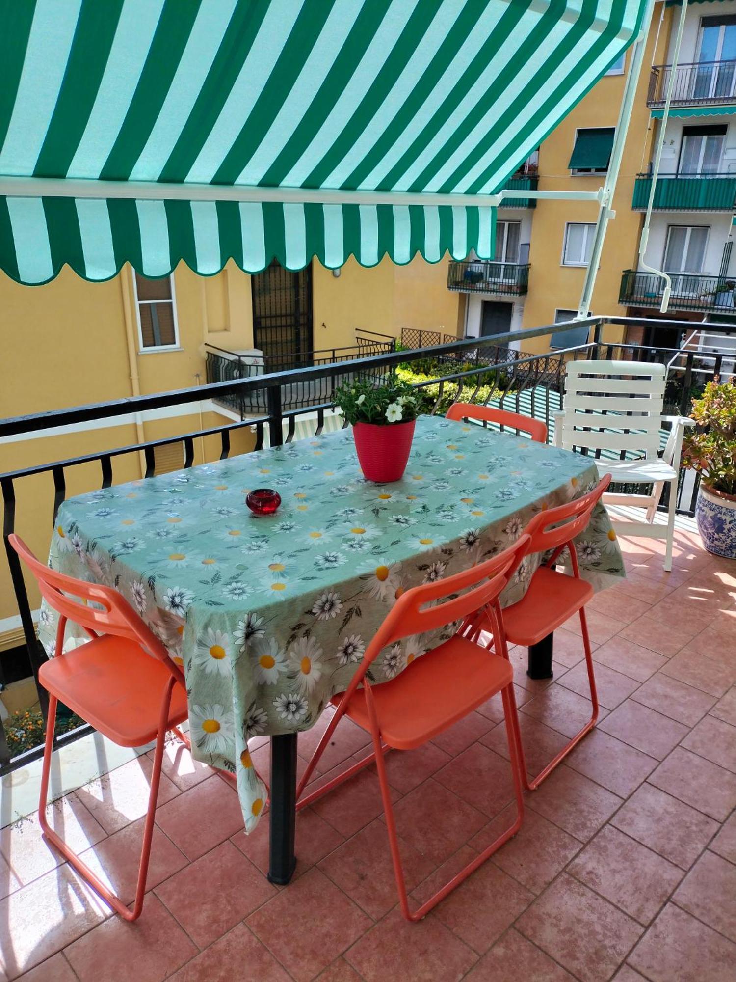Yellow Submarine Freeparking Petfriendly Rapallo Exteriör bild